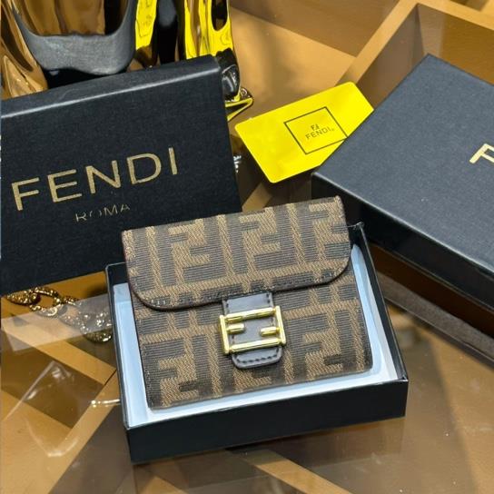 FENDI 財布