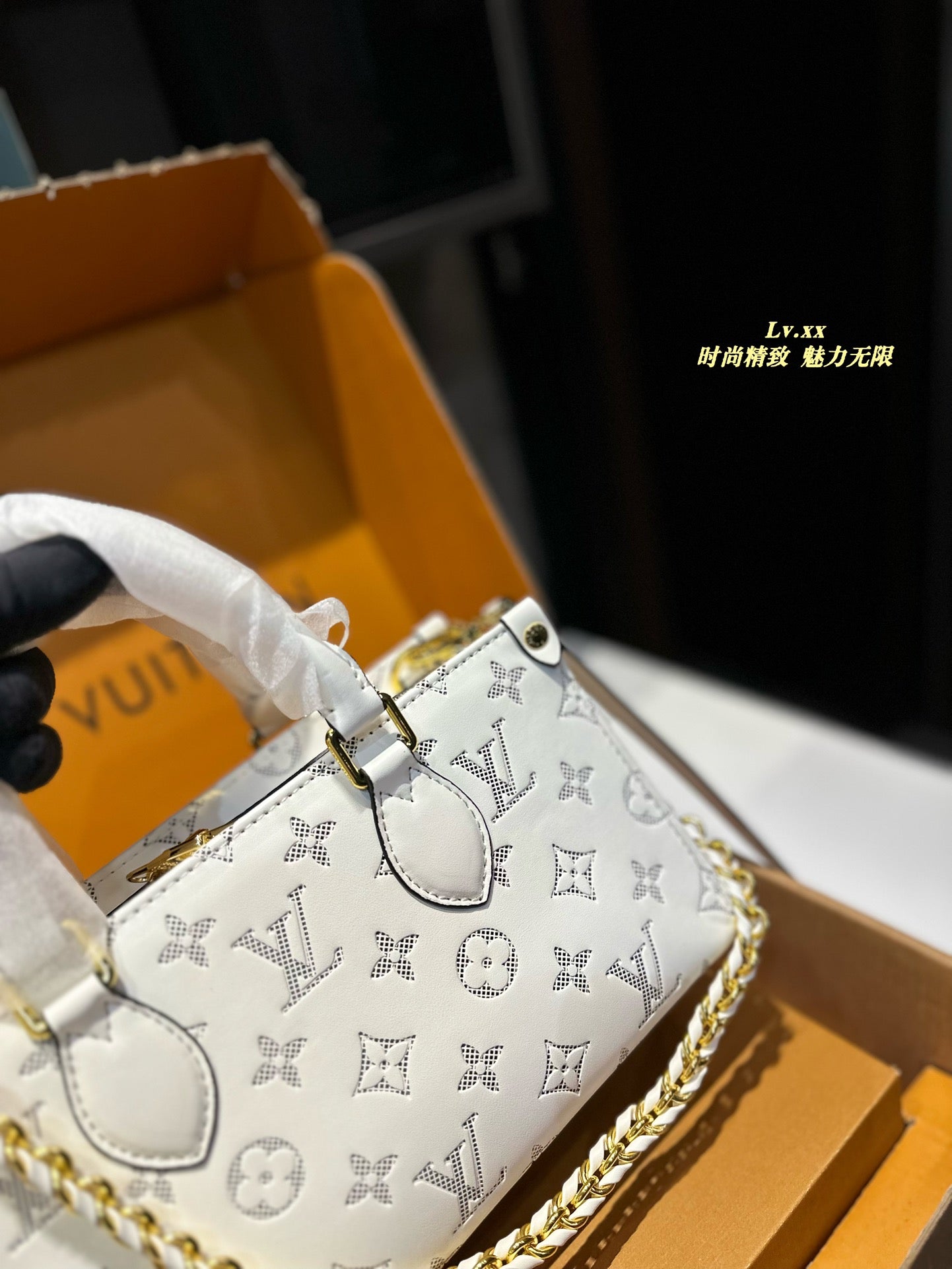 【入手困難】LV summer holiday限定マカロンスモールトートバッグ